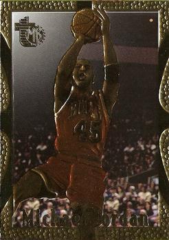 1994-95 Topps Embossed - Golden Idols #121 Michael Jordan Front