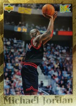 1995-96 Upper Deck Ball Park Franks Michael Jordan - Gold #BP2 Michael Jordan - Shooting Front